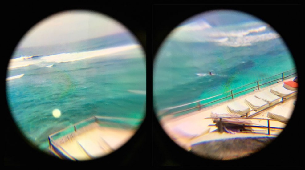Left eye and right eye view of a beach from within a Samsung Gear VR.