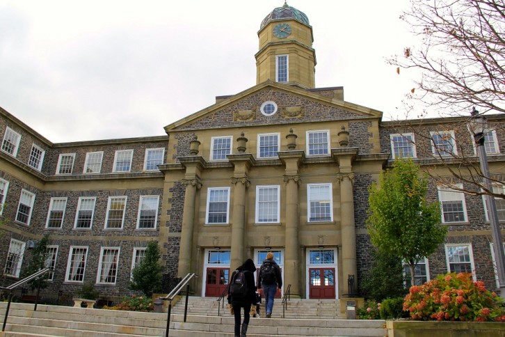 Dalhousie University defeats motion to expand the number of student seats on senate. 
