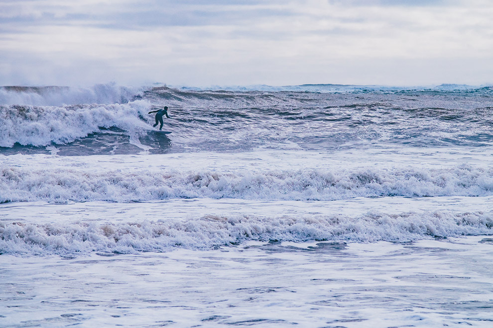 Winter_Surfing_Mel_Hattie-15