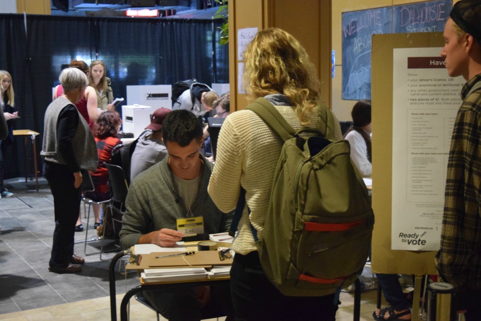 Students and Elections Canada volunteers Wednesday in the Dalhousie Student Union Building. 