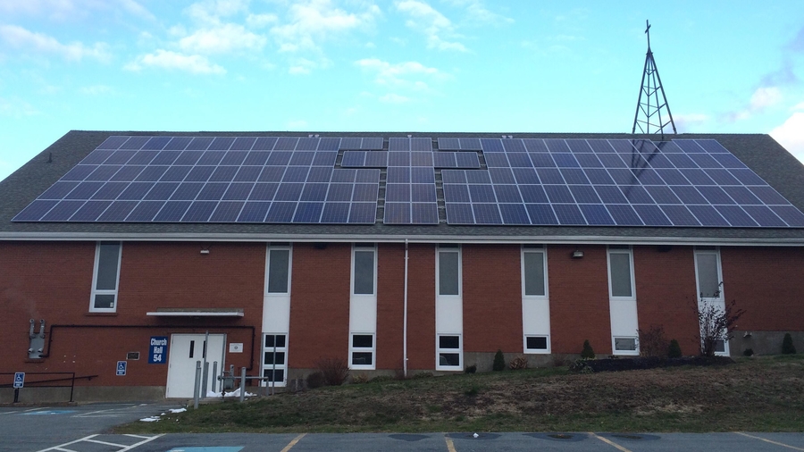 Woodlawn United Church uses solar-powered electric system shaped like a cross.