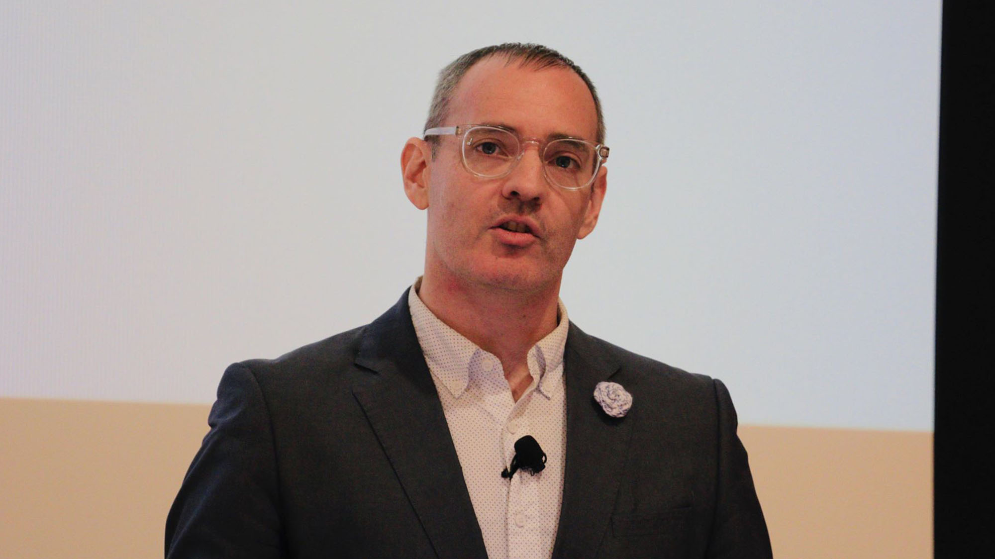 Craig Silverman, BuzzFeed News, speaking at the 2019 Joseph Howe Symposium 