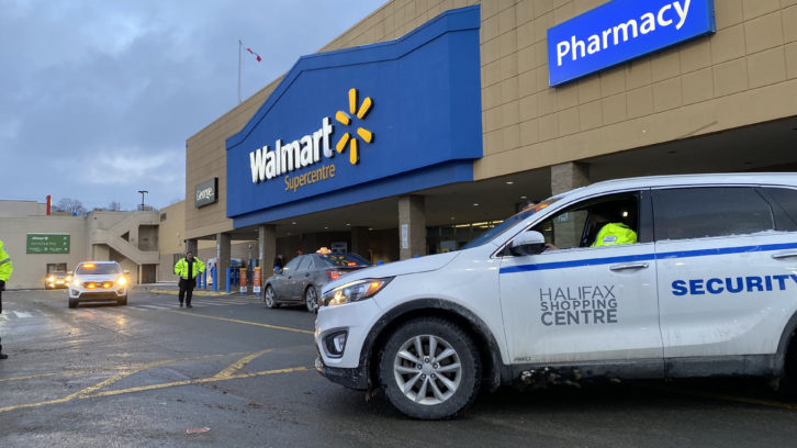 Santina rao @black.girl.magick was shopping in a halifax walmart