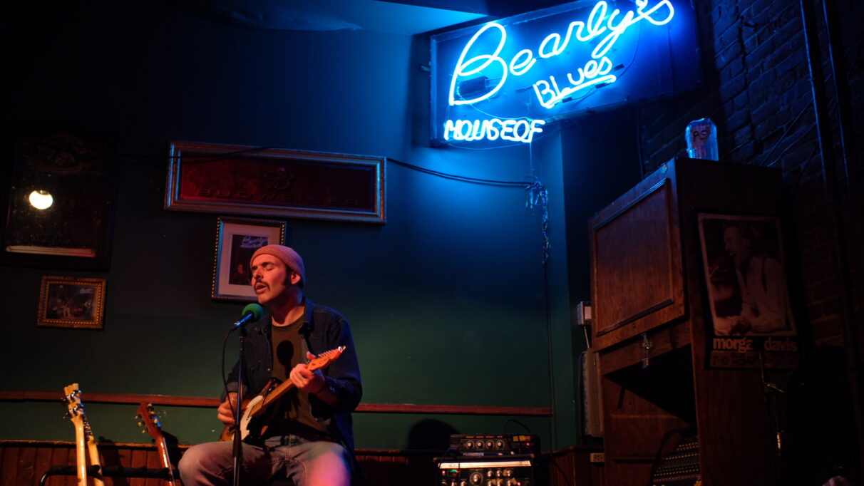 Garrett Mason performing at Bearly's House of Blues and Ribs, November 7, 2023. 