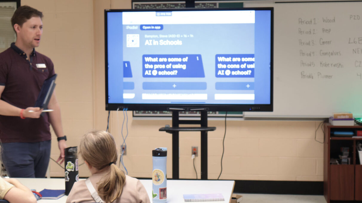 Steve Bampton asks students questions about AI at Riverview Middle School in Moncton, N.B. on January 23, 2025.
